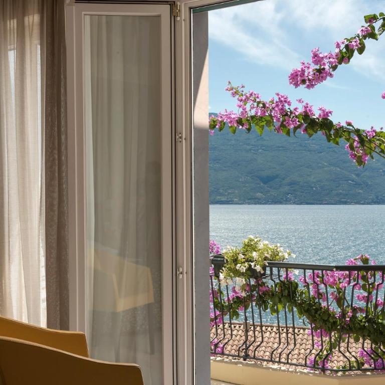 Hotel Villa Europa - Suite con Balcone e Vista Lago - 3