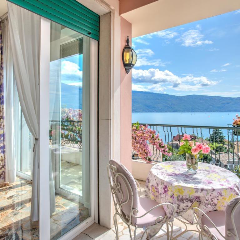 Hotel Villa Europa - Junior Suite con Balcone e Vista Lago - 1