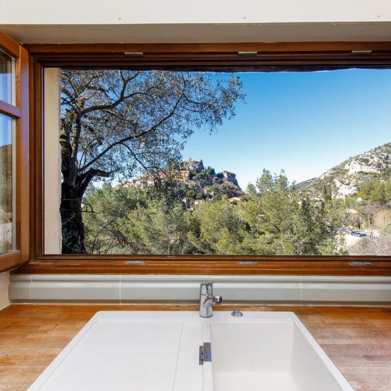 Villa d exception avec terrasse, jacuzzi, vue mer, parking, en plein cœur du village de Eze - Villa - Vue sur Mer - 17