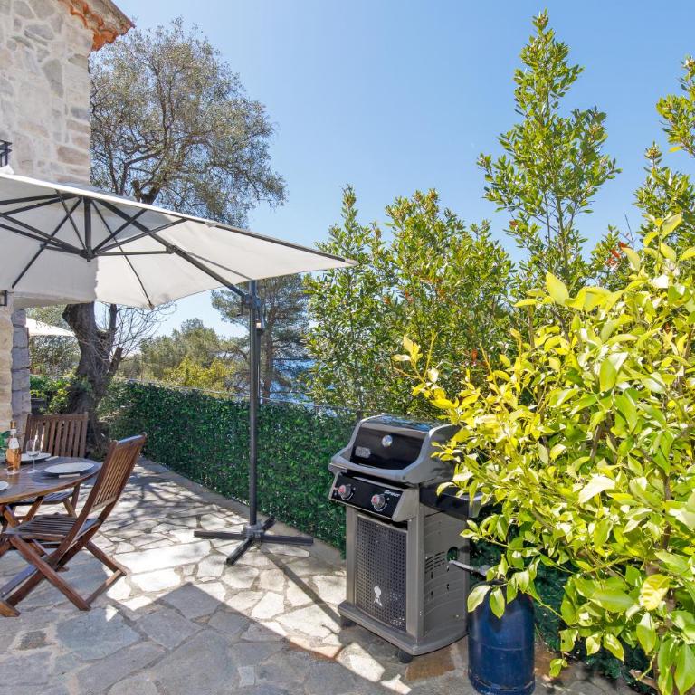 Villa d exception avec terrasse, jacuzzi, vue mer, parking, en plein cœur du village de Eze - Villa - Vue sur Mer - 41