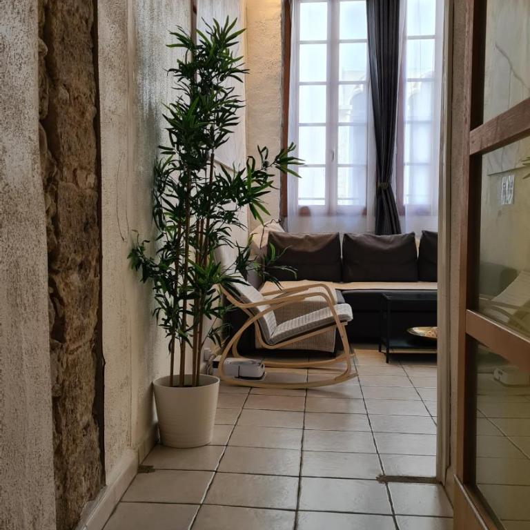 Loge du Vieux Lyon Chambre d'hôtes - Chambre Quadruple avec Baignoire - 9