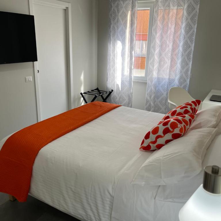 ViaRiva Rooms - Camera Matrimoniale/Doppia con Letti Singoli con Bagno Privato - 4