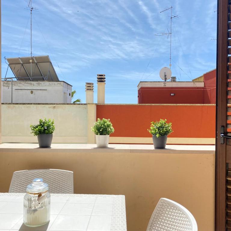 Maison Soleil Guest House Gallipoli - Camera Tripla con Balcone - 9