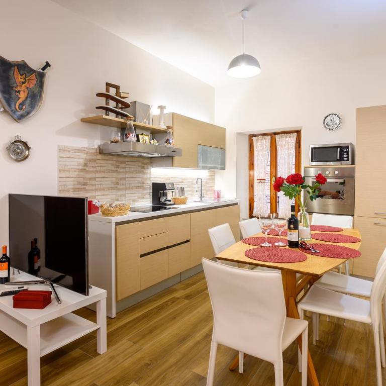 Lady Camollia Apartment - Three-Bedroom Apartment - 5