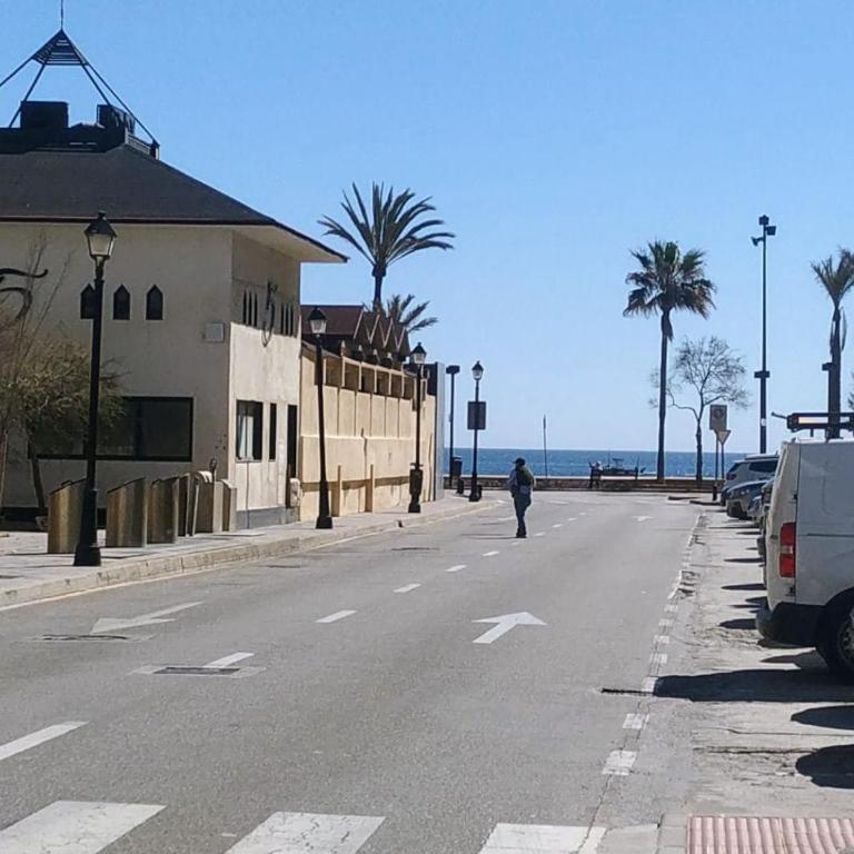 Apartamento con encanto en playa - Three-Bedroom Apartment - 31
