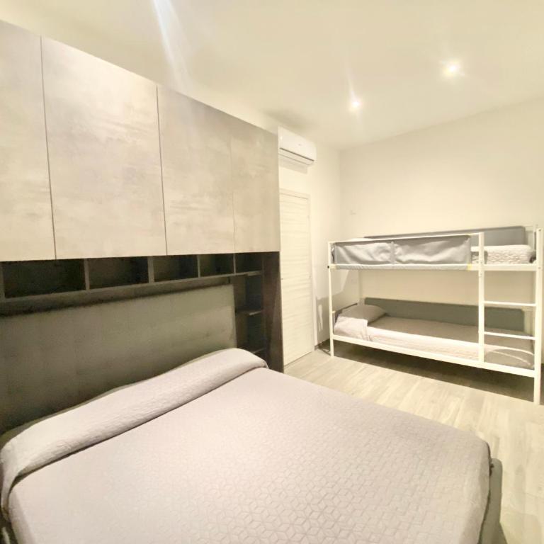 LCC - Centralissimo - 100 mt da Piazza Mazzini - 50 mt dal mare - Immobil Relax - Appartamento - Piano Terra - 4