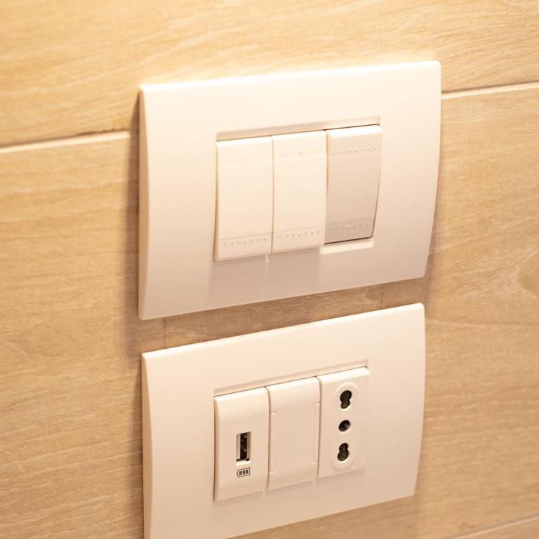 Leone Suites Toledo - Camera Tripla - 7
