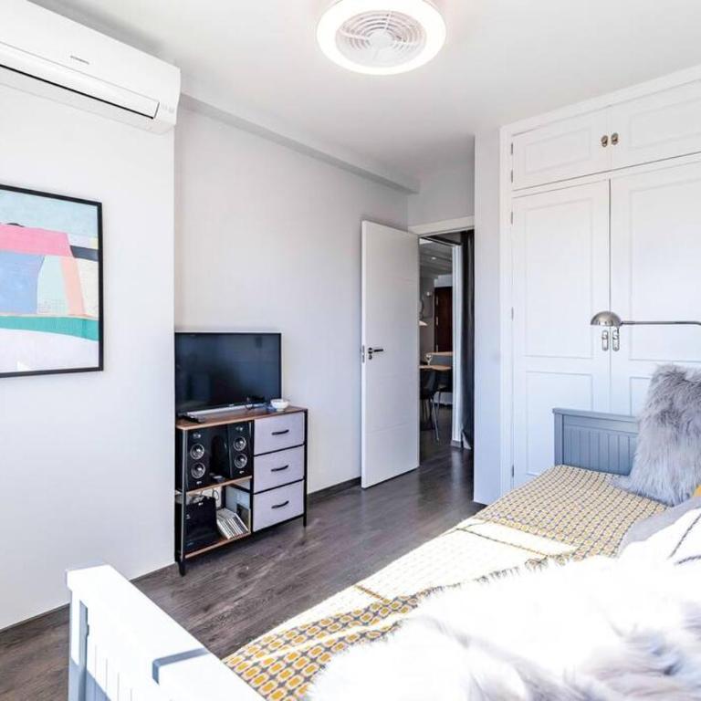 94-Cosy Apartment in the Heart of Fuengirola - Two-Bedroom Apartment - 16