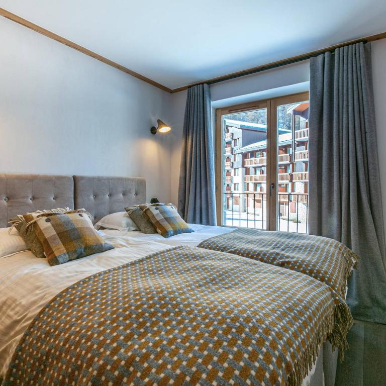 Luxueux 4 pièces avec balcon, cheminée et services conciergerie à Val-d'Isère - FR-1-694-65 - Apartment - 10