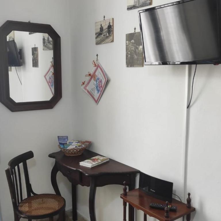 A Due Passi dal Centro - Camera Doppia con Letti Singoli con Bagno Privato - 17