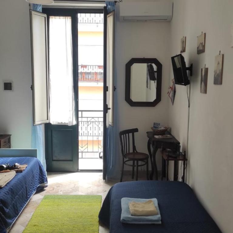 A Due Passi dal Centro - Camera Doppia con Letti Singoli con Bagno Privato - 19