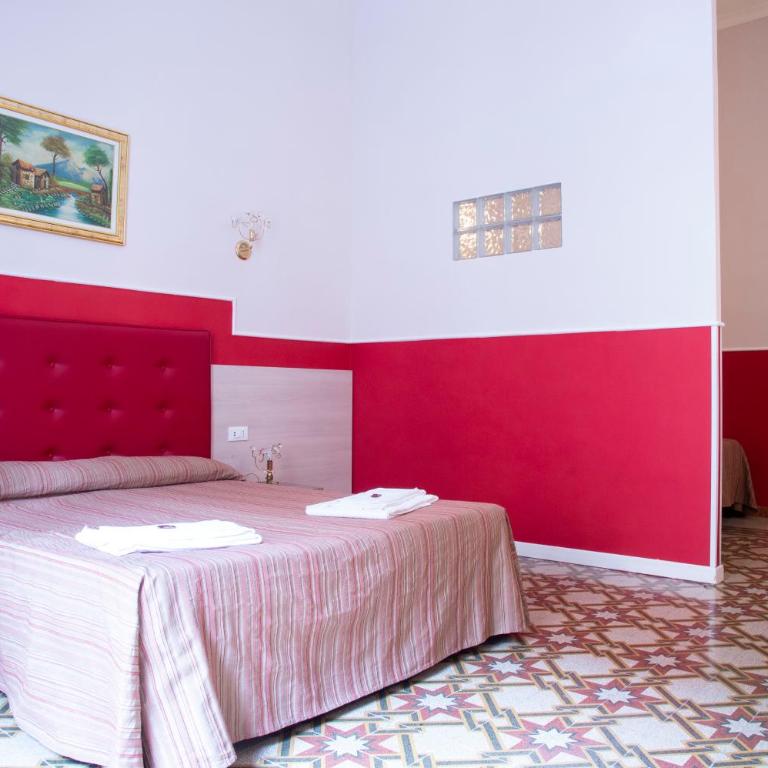 Domus Napoleone - Camera Quadrupla con Bagno Privato - 11