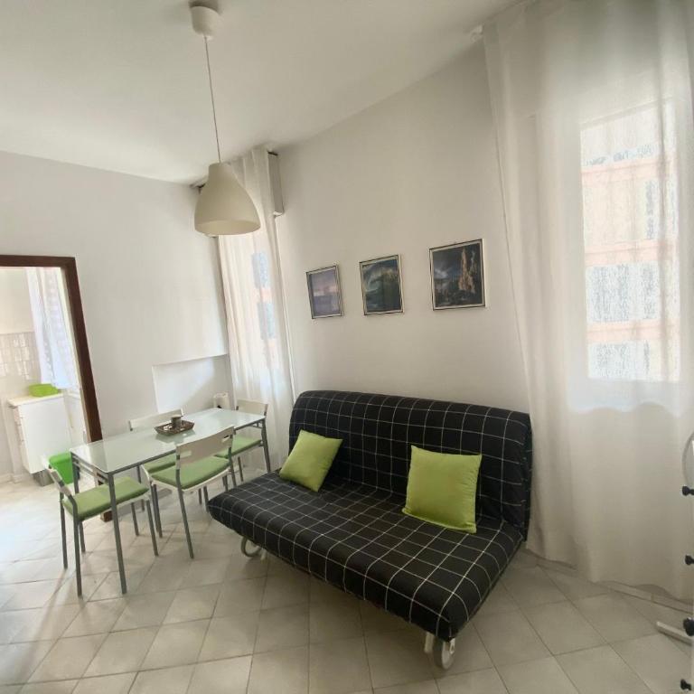LCC - Centralissimo - 100 mt da Piazza Mazzini - 50 mt dal mare - Immobil Relax - Monolocale - 1