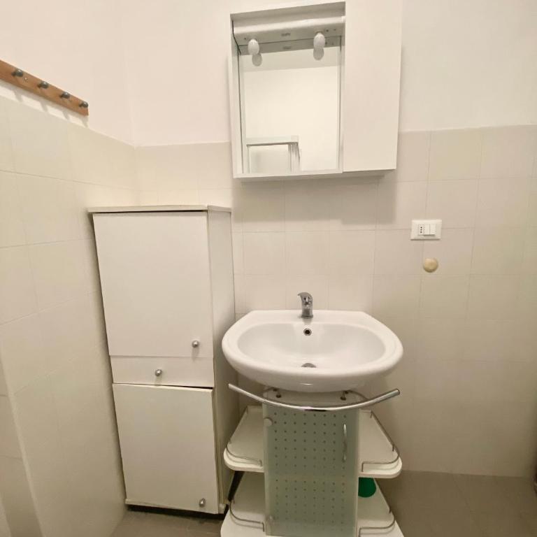 LCC - Centralissimo - 100 mt da Piazza Mazzini - 50 mt dal mare - Immobil Relax - Monolocale - 6