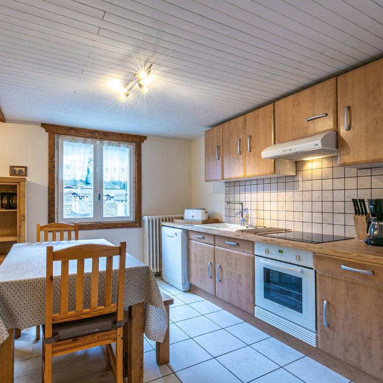 Appartement 2 Chambres au Centre, Proche Pistes, Wifi, Animaux Bienvenus - FR-1-437-37 - Apartamento (6 adultos) - 6
