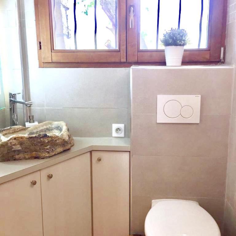 Villa d exception avec terrasse, jacuzzi, vue mer, parking, en plein cœur du village de Eze - Villa - Vue sur Mer - 28