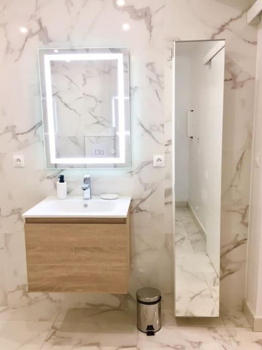 Studio tout confort avec parking et terrasse à Eze village - Superior Studio - 14