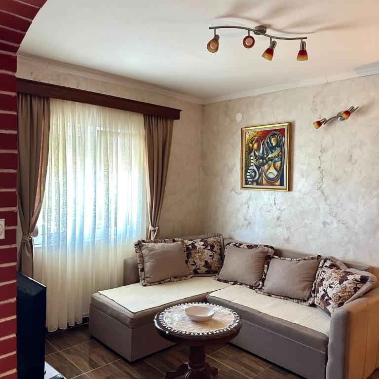 Albomi - Two-Bedroom Apartment - 5