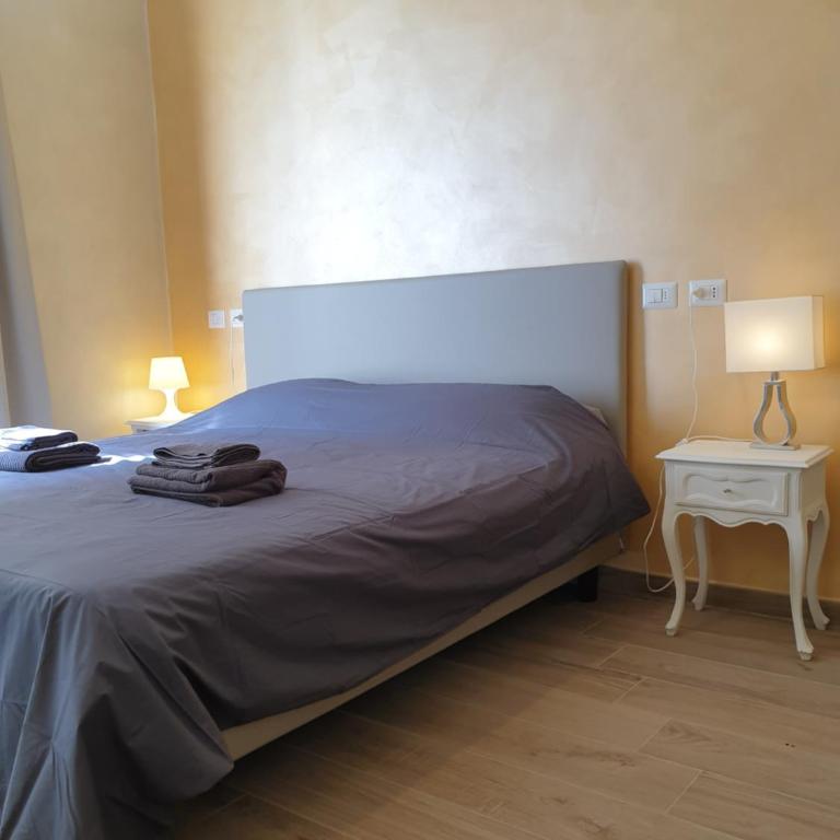 Lombardo - Camera Tripla con Bagno Privato Esterno - 4