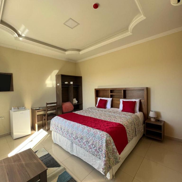 Hotel del Parque - Standard Queen Room - 4