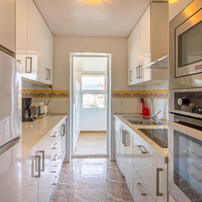 Stunning Home In Torrevieja With Wifi - Ferienhaus mit 3 Schlafzimmern - 6