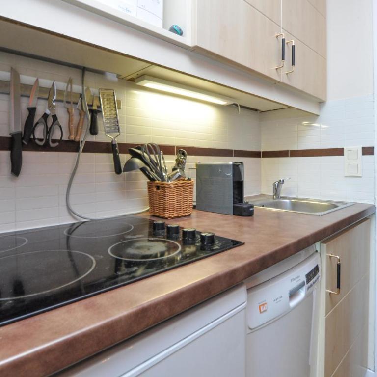 Amazing Apartment In Cannes With House Sea View - Appartement 1 Chambre - 9