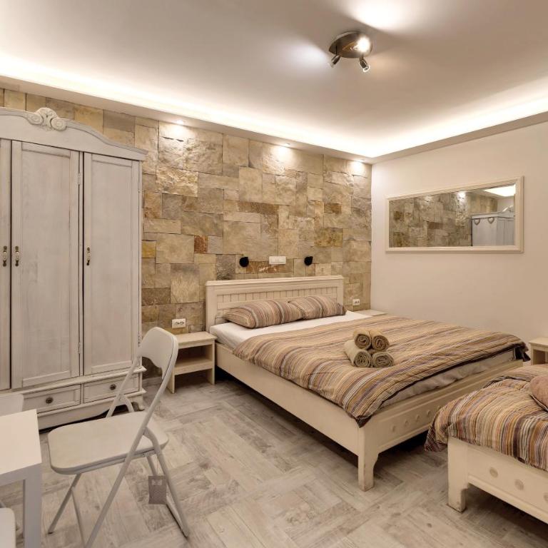 Apartments Villa Mike - Classic Triple Room - 2