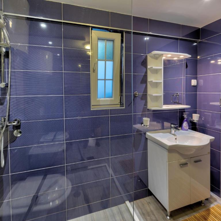 Apartments Villa Mike - Classic Triple Room - 1