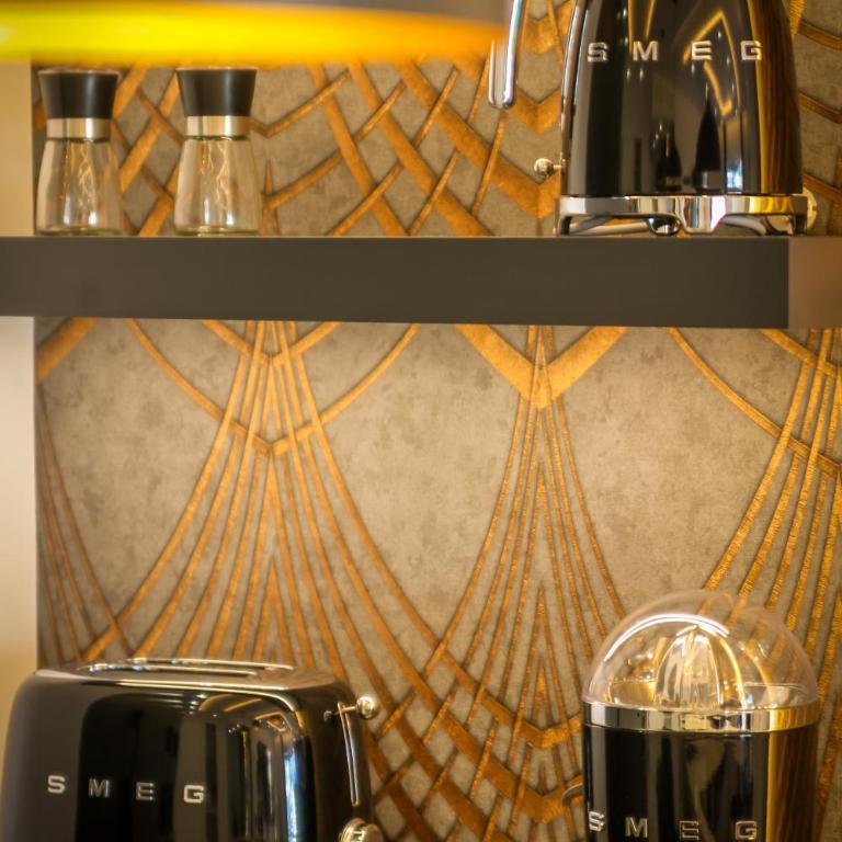MARBELLA BANUS SUITES - Marbella Marina Banus, Deluxe Apartment, 2BDM-2BHT, Sea Views, Wlk Dist-1min to El Corte Ing Shop & 3min to The Beach - Deluxe Apartment - 4