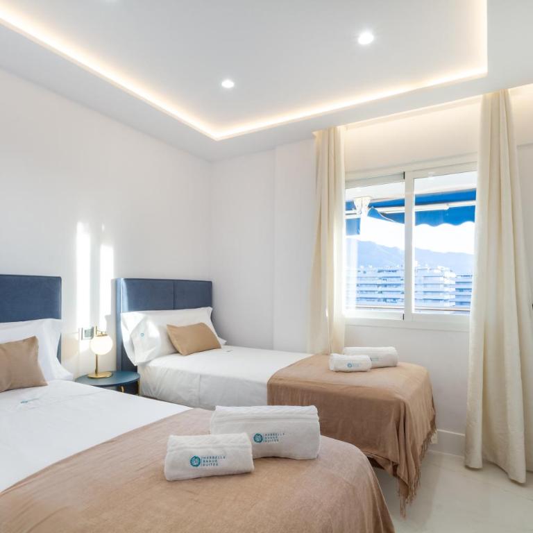MARBELLA BANUS SUITES - Marbella Marina Banus, Deluxe Apartment, 2BDM-2BHT, Sea Views, Wlk Dist-1min to El Corte Ing Shop & 3min to The Beach - Deluxe Apartment - 42
