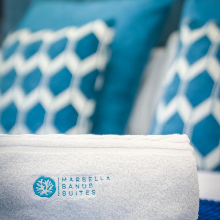 MARBELLA BANUS SUITES - Marbella Marina Banus, Deluxe Apartment, 2BDM-2BHT, Sea Views, Wlk Dist-1min to El Corte Ing Shop & 3min to The Beach - Deluxe Apartment - 37