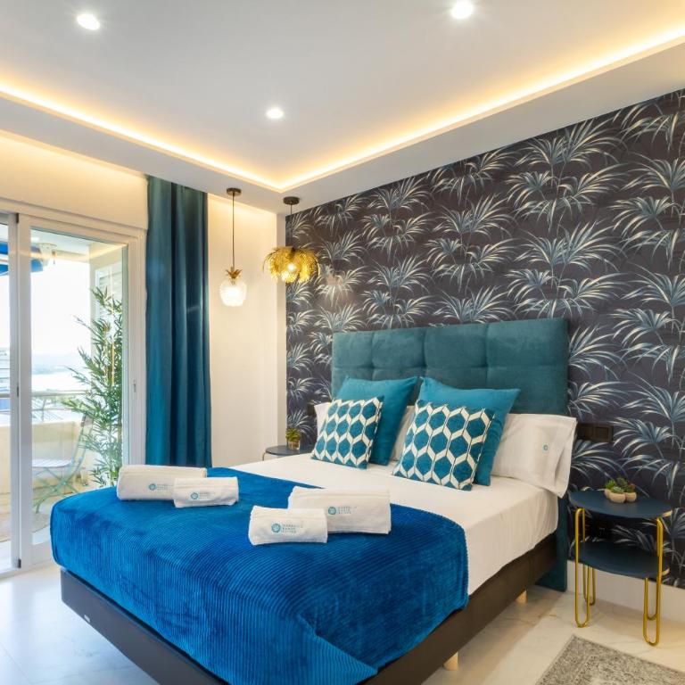 MARBELLA BANUS SUITES - Marbella Marina Banus, Deluxe Apartment, 2BDM-2BHT, Sea Views, Wlk Dist-1min to El Corte Ing Shop & 3min to The Beach - Deluxe Apartment - 36