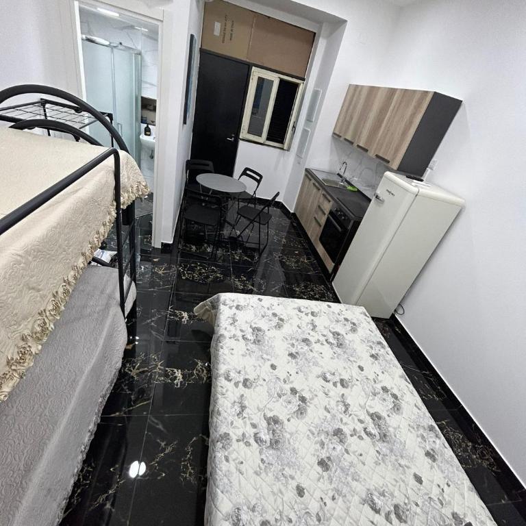 HV Dora apartment Naples historic center - One-Bedroom Apartment - 12