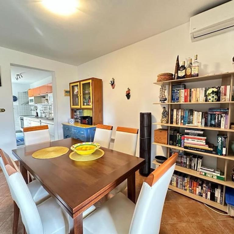 Monteview Duplex - Three-Bedroom House - 6