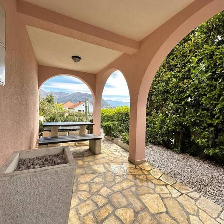 Monteview Duplex - Three-Bedroom House - 9