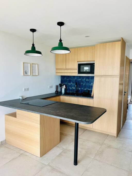 Appartement T4 avec vue mer pour 7 personnes - Three-Bedroom Apartment - 11