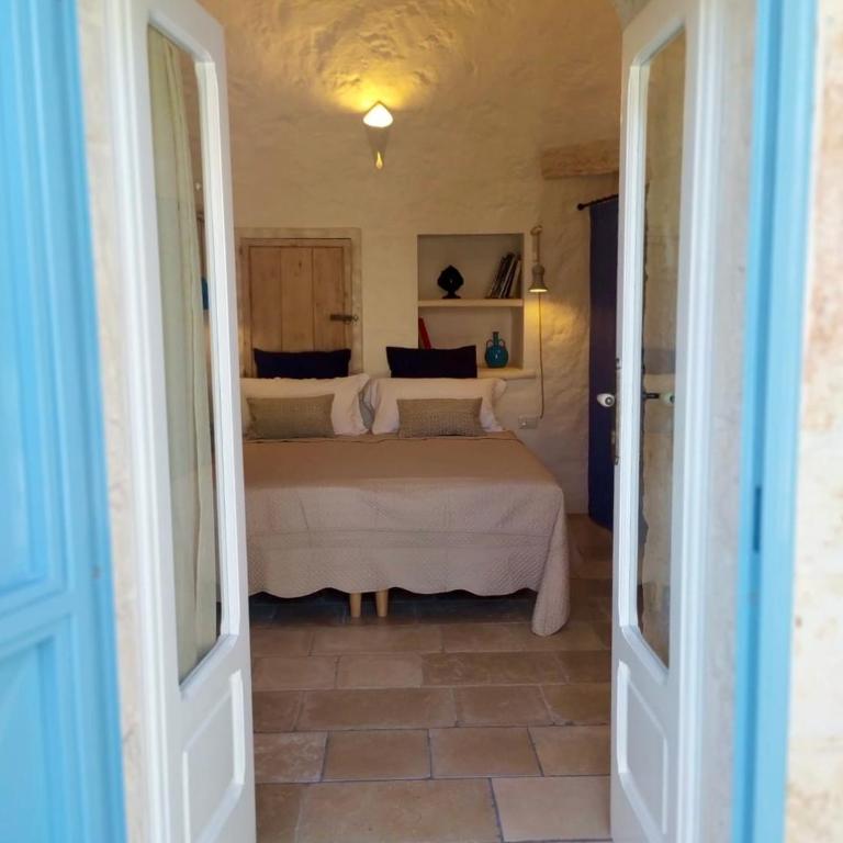 Lacinera Trulli e Lamie - Double Room with Garden View - 8