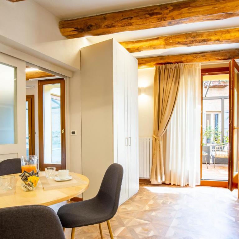 BolognaRoomscom - Falegnami Boutique - Suite Deluxe con Vasca Idromassaggio - 8