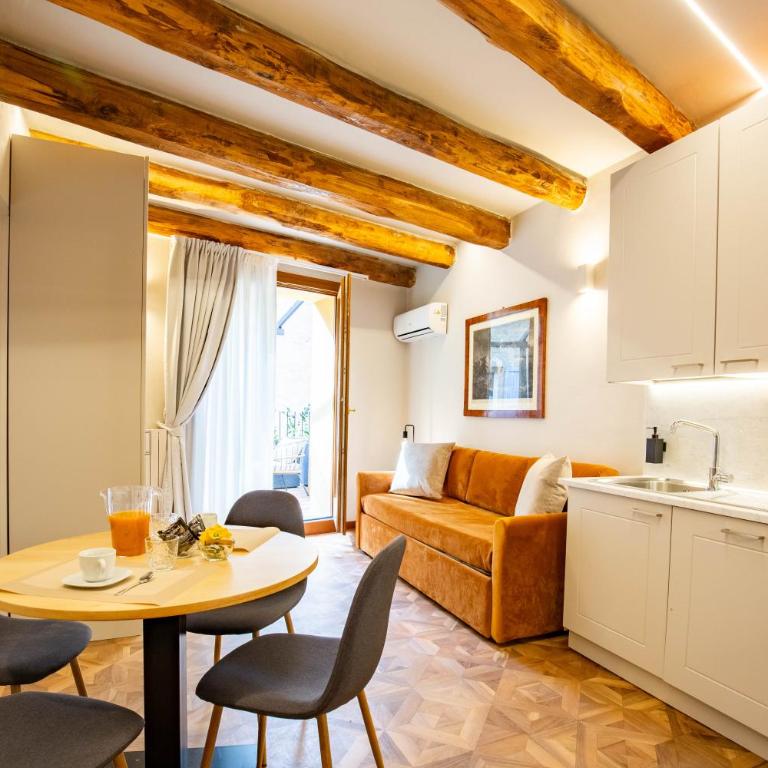 BolognaRoomscom - Falegnami Boutique - Suite Deluxe con Vasca Idromassaggio - 5