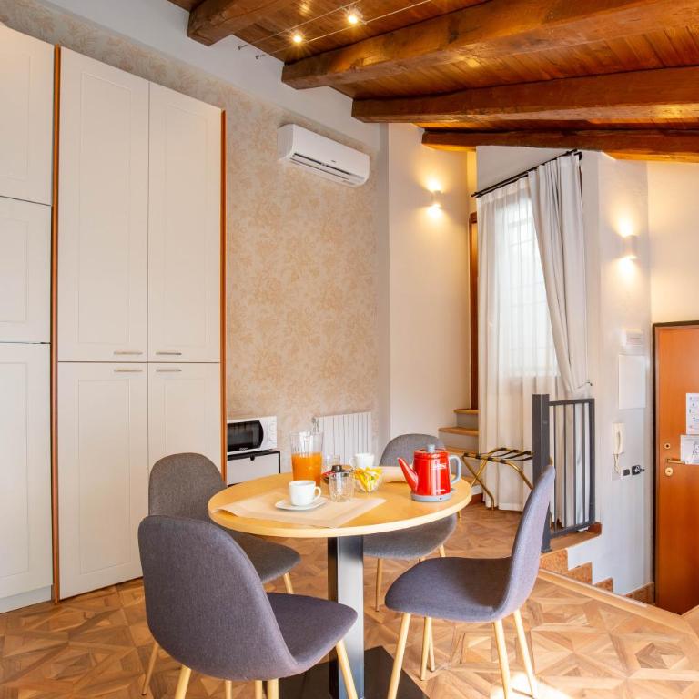BolognaRoomscom - Falegnami Boutique - Suite Queen con Vasca Idromassaggio - 2