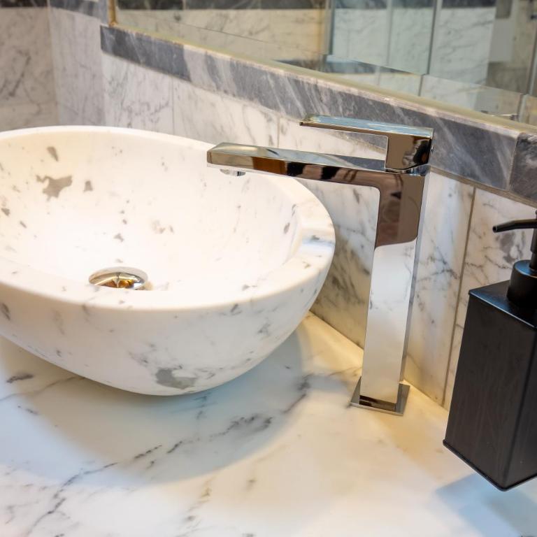 BolognaRoomscom - Falegnami Boutique - Suite Queen con Vasca Idromassaggio - 9