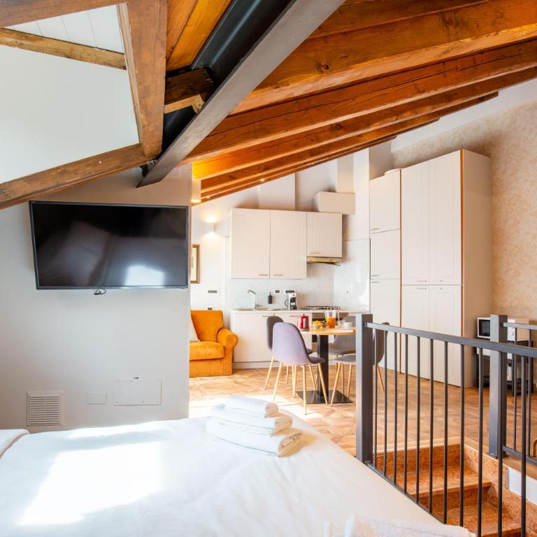 BolognaRoomscom - Falegnami Boutique - Suite Queen con Vasca Idromassaggio - 10
