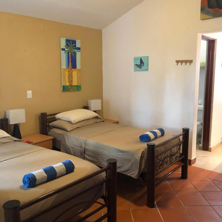 Casa Mi Tesoro Vacation Rooms - Three-Bedroom House - 3
