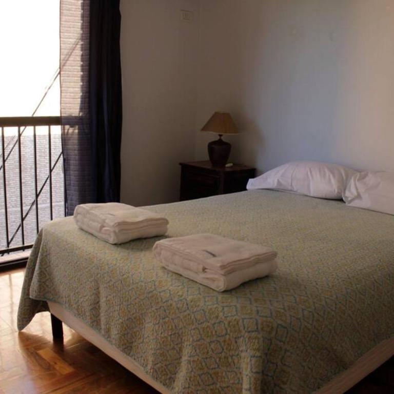 Departamento, amplio, céntrico y confortable. Plaza Independencia - Apartamento de 2 dormitorios - 2