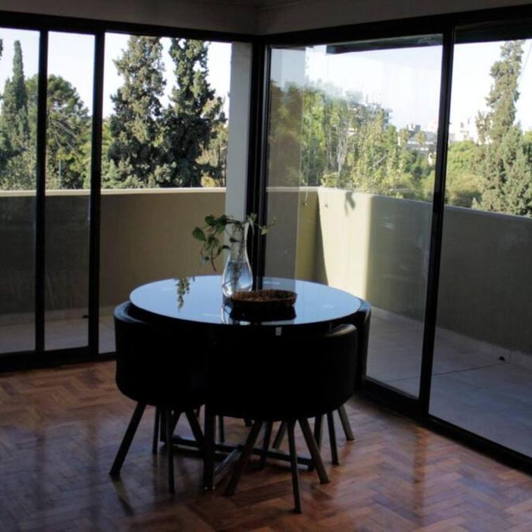 Departamento, amplio, céntrico y confortable. Plaza Independencia - Apartamento de 2 dormitorios - 4