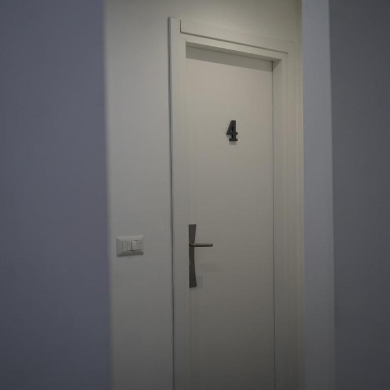 FREE FLAT - One-Bedroom Apartment - 35