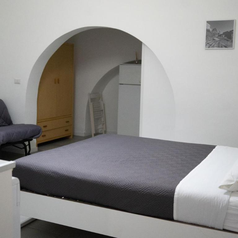 FREE FLAT - One-Bedroom Apartment - 38