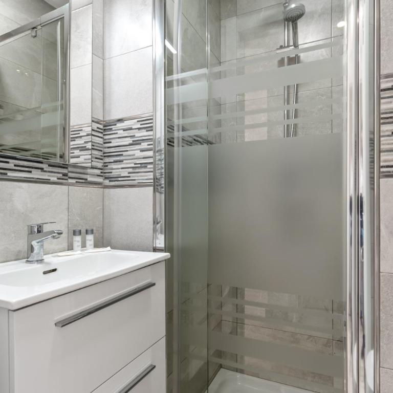 Penthouse near the beach by Costarentals - Ref 193 - Two-Bedroom Apartment - 17