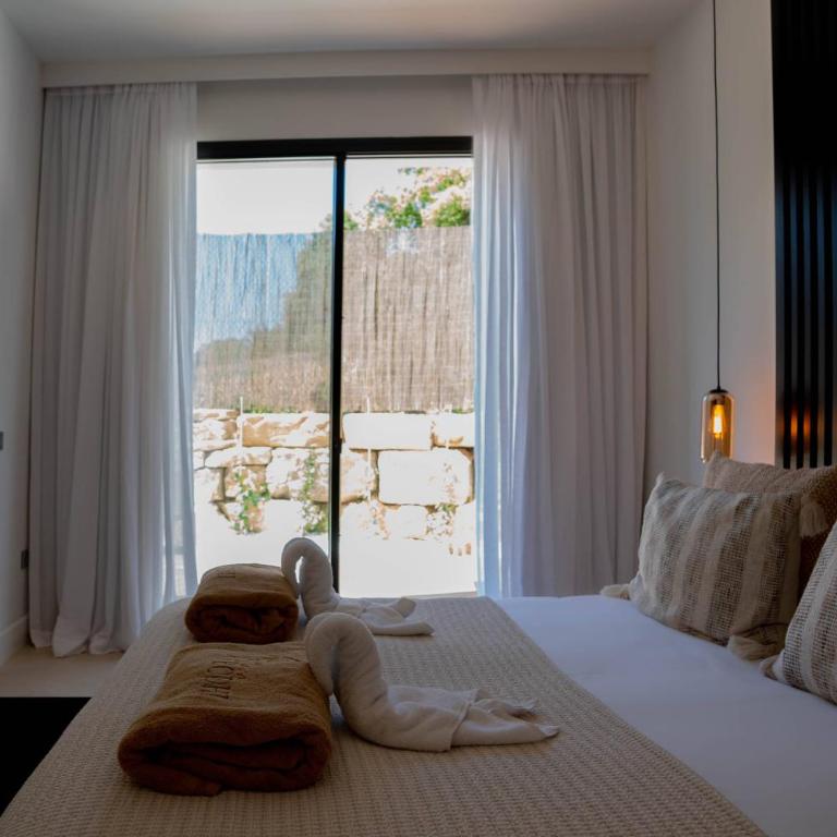 Casa Bodhi - Habitación con cama extragrande y vistas al jardín - 4