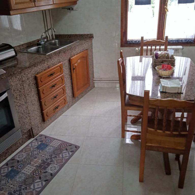 Apartamento Teresa en Vilanova de Arousa - Three-Bedroom Apartment - 10